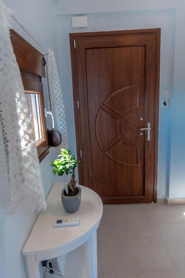 Dimi Seafront Apartment By Rentals Pro Services - เนอามูดาเนีย ภายนอก รูปภาพ