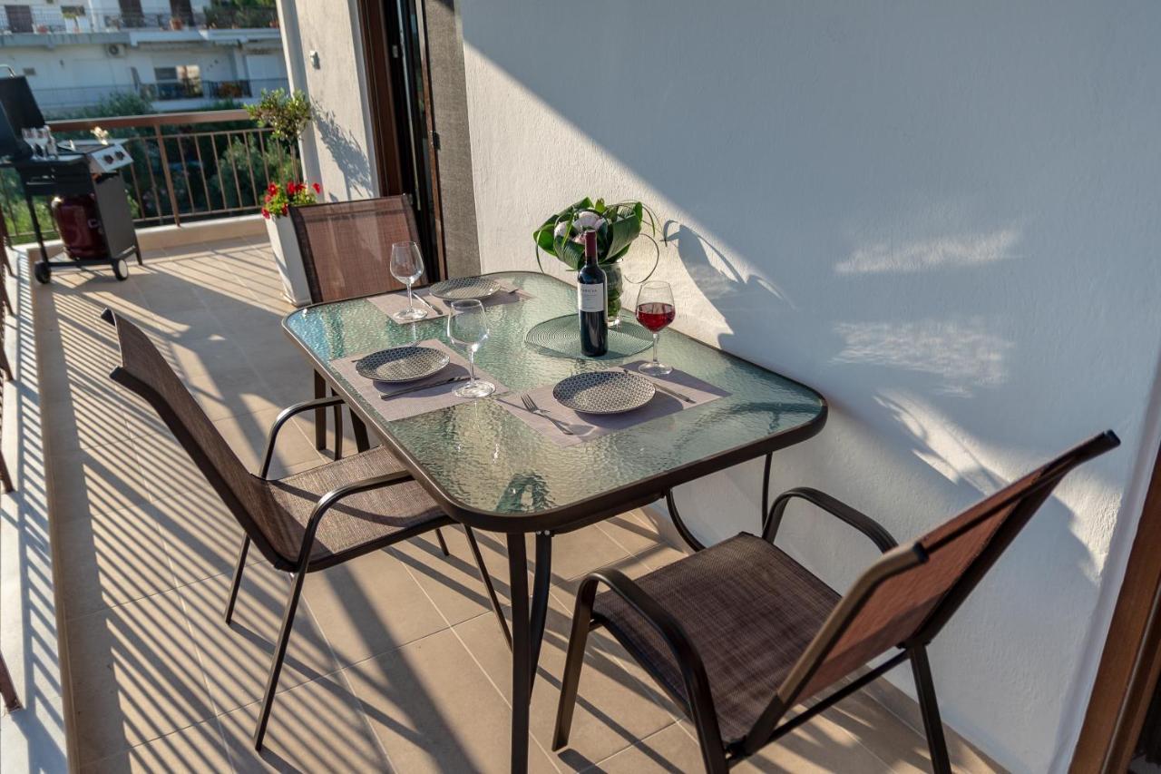 Dimi Seafront Apartment By Rentals Pro Services - เนอามูดาเนีย ภายนอก รูปภาพ