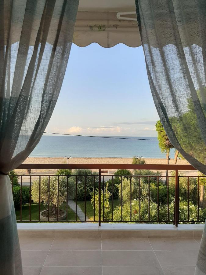 Dimi Seafront Apartment By Rentals Pro Services - เนอามูดาเนีย ภายนอก รูปภาพ